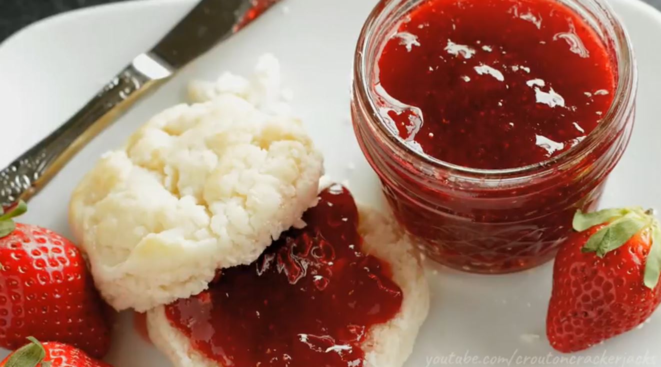 How to Make Strawberry Jam Homemade