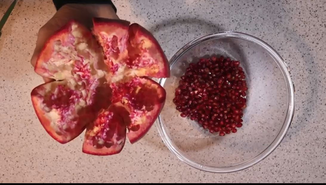 The BEST Way To Open A Pomegranate